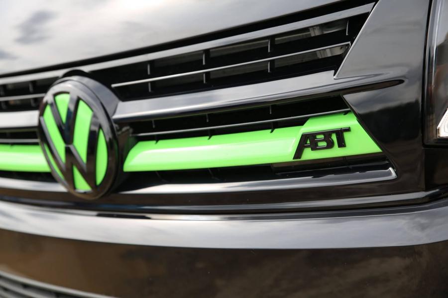 Логотип Volkswagen T6 by ABT 2017 года  (фото 2 из 3)